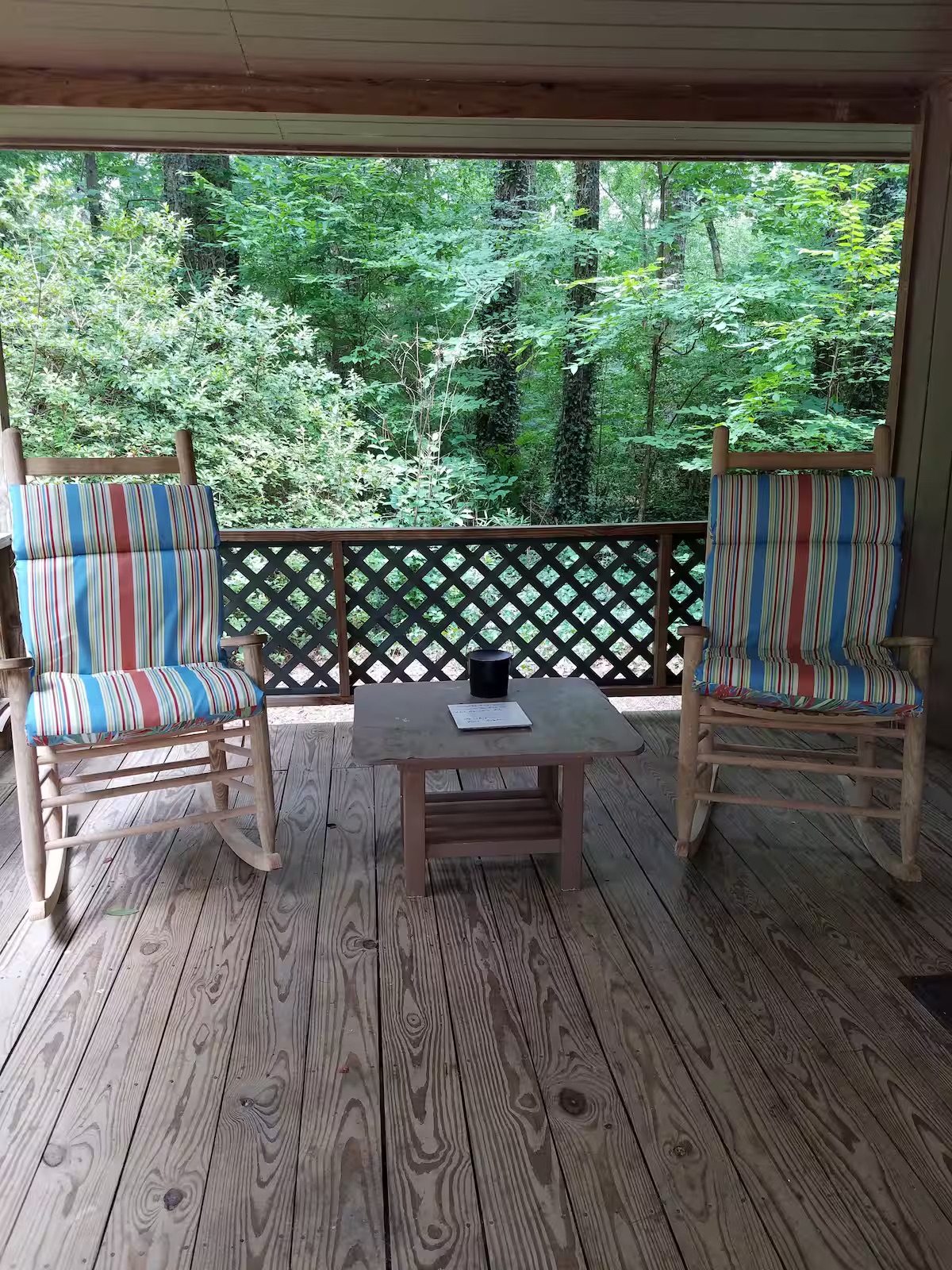 Cabin front porch with seating